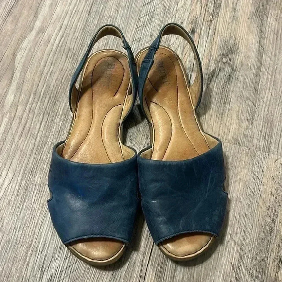 Born Woman's Kibbee Flat Sandals Navy Size:11 - Picture 7 of 8
